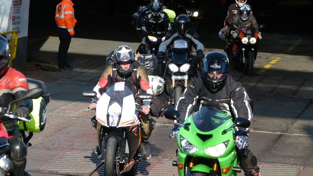 Image of motorbikes dismounting the vessel Manannan  