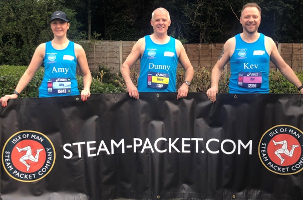 (l-r) Amy Killip, Ian Dunbar and Kevin Perks at the Asics Greater Manchester Marathon